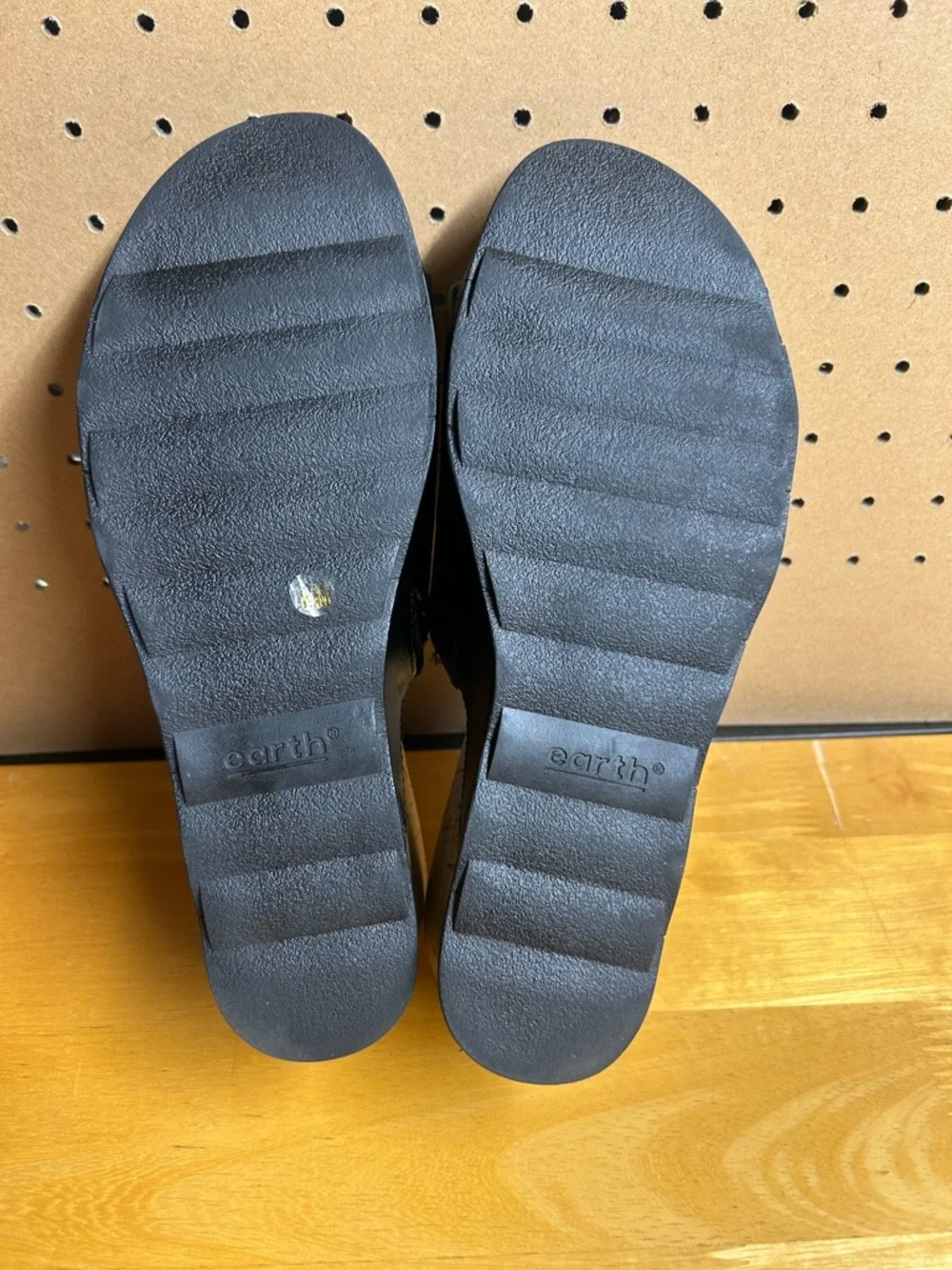 Earth Wendy Wedge, Black Perforated Cork Wedge Slide, Black, 8.5 M - Picture 3 of 5